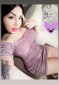 Dövmeli escort Betül
